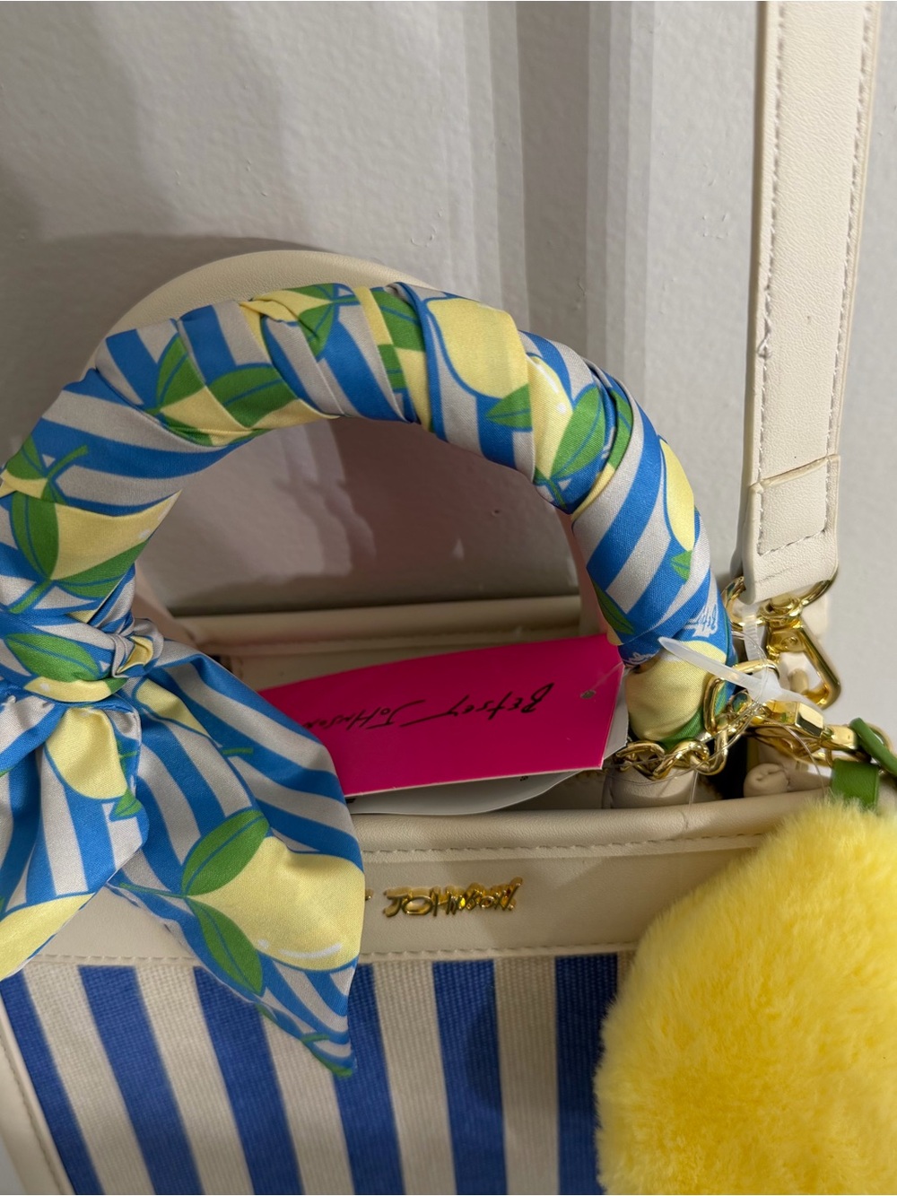 *NWT* Betsey Johnson Purse XO Lucy Satchel Crossbody Bag - Picture 4 of 5